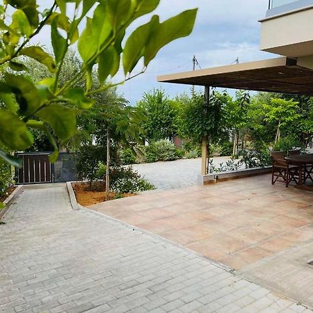 Gargarou Residences Kómboi Extérieur photo