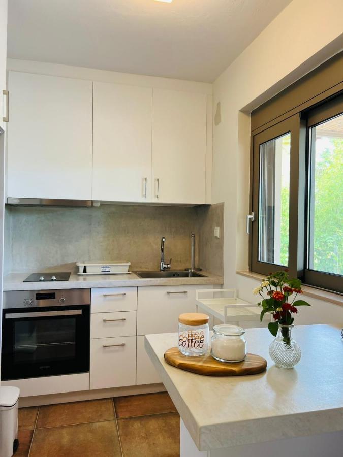Gargarou Residences Kómboi Extérieur photo