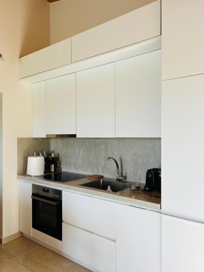 Gargarou Residences Kómboi Extérieur photo