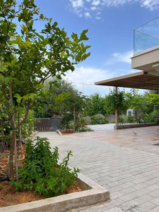 Gargarou Residences Kómboi Extérieur photo